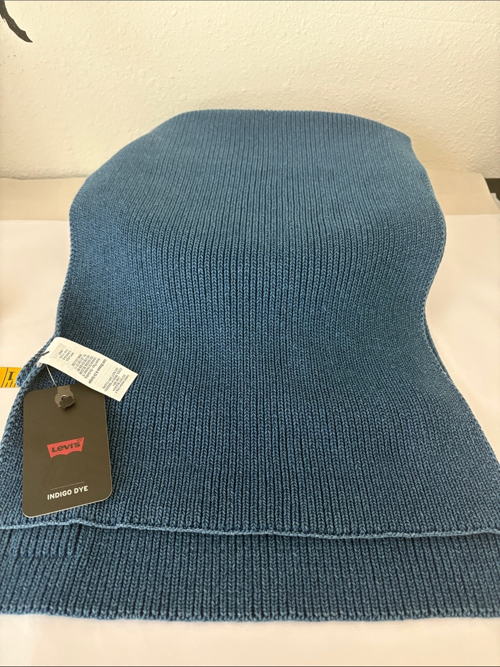 Levi's Men's Indigo Blue scarf 2023 nwt